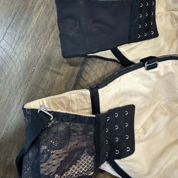 VS BioFit Lot: 2 Push-Up Multiway Bras 36DD 38DD Black Lace & Smooth - Picture 4 of 7